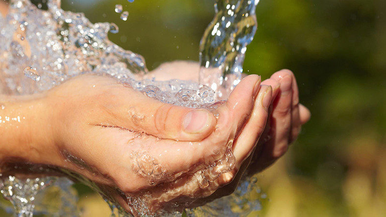 The Health Benefits of Drinking Water: An Essential Investment in Your Well-being